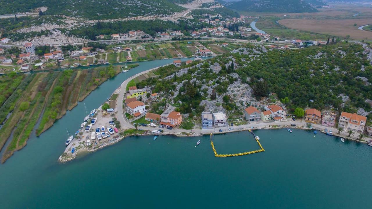 Apartmani Sunset Rogotin ภายนอก รูปภาพ