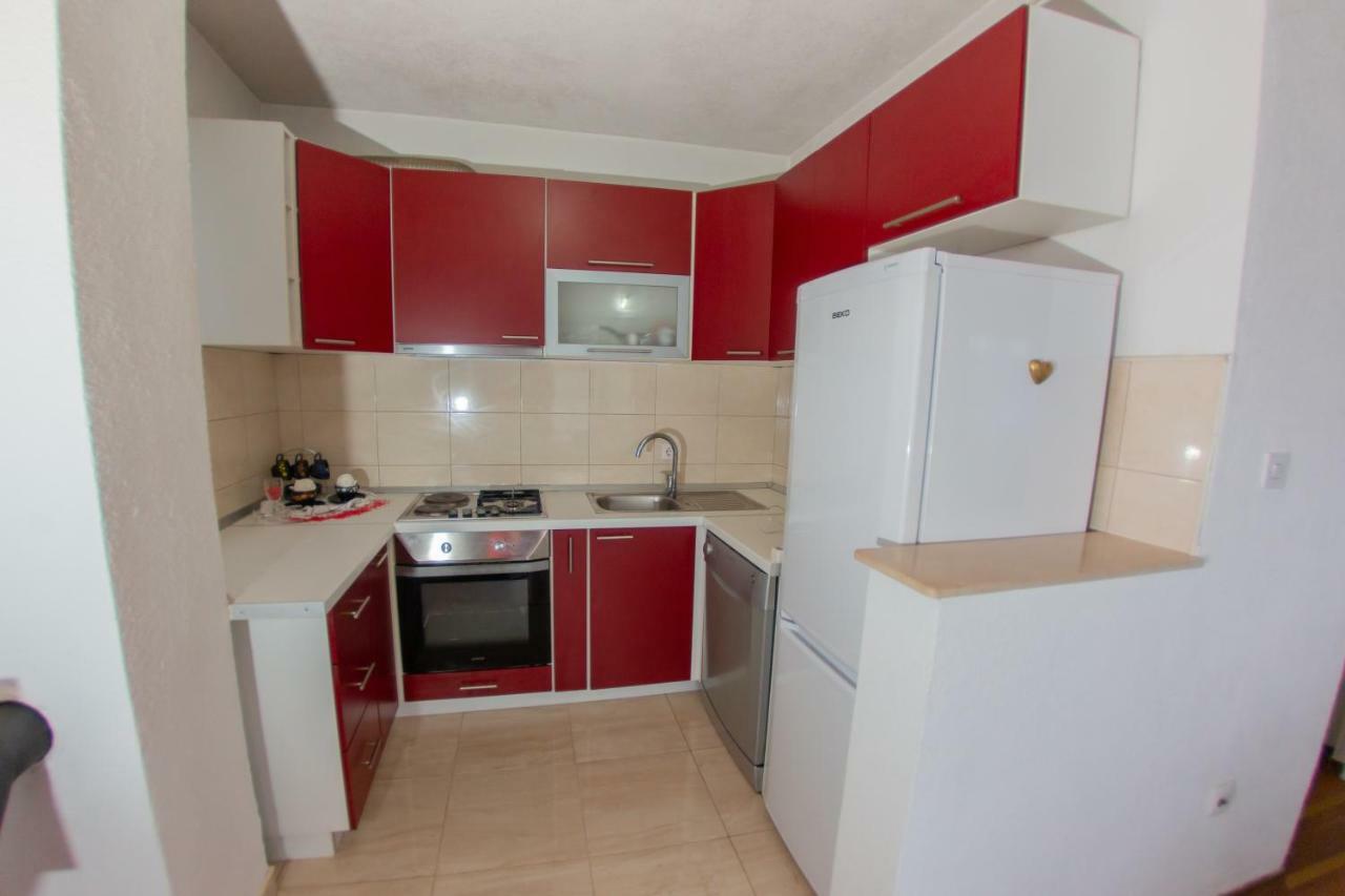 Apartmani Sunset Rogotin ภายนอก รูปภาพ