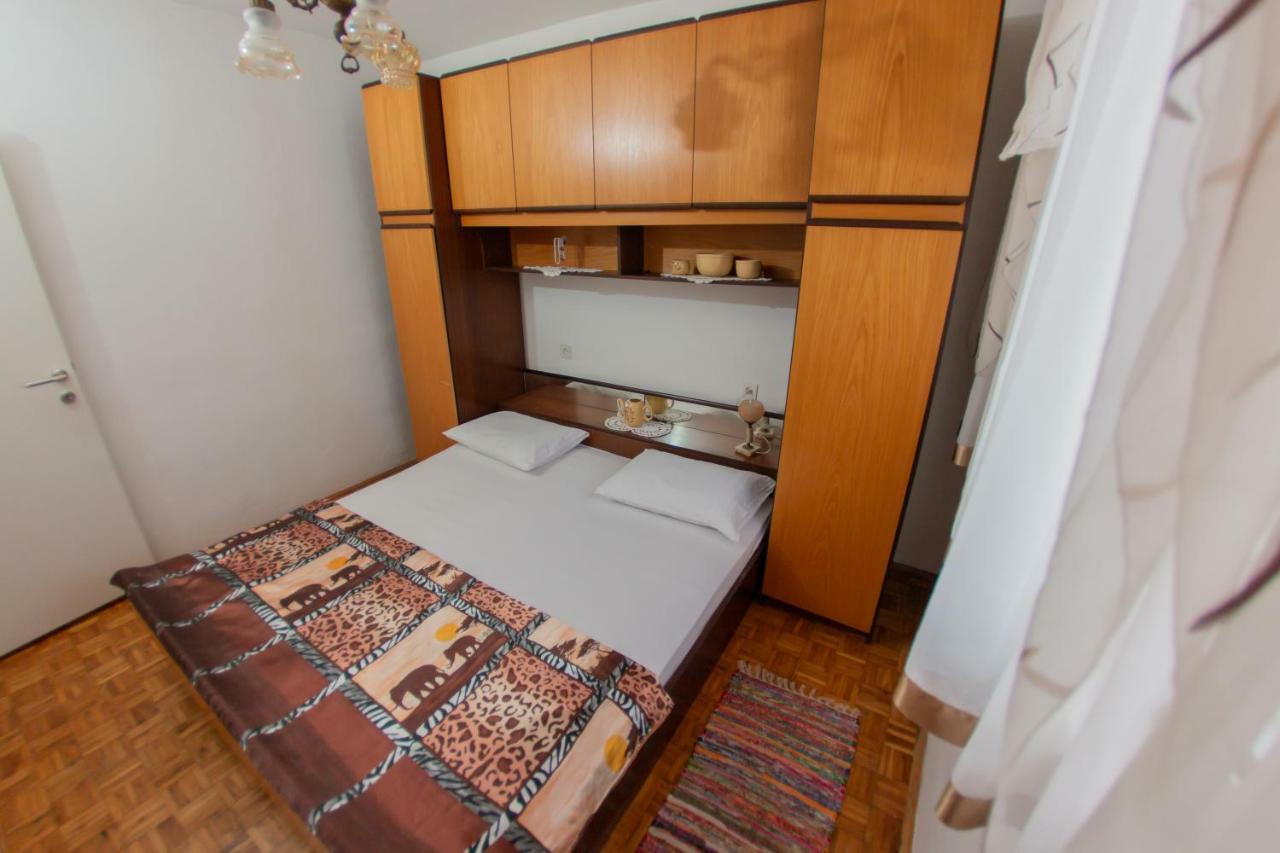 Apartmani Sunset Rogotin ภายนอก รูปภาพ